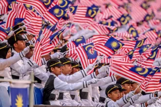 'Sinh viên ra trường tiếng Anh yếu, chúng ta rồi sẽ đi về đâu?'